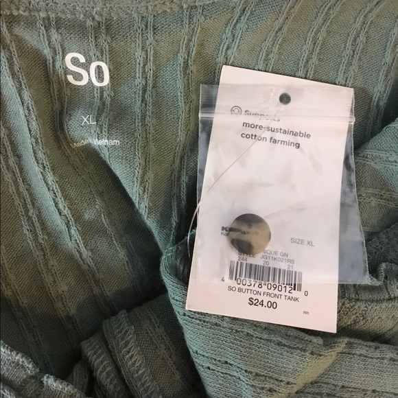 So green XL button front tank top with ruffle trim on neckline and arms - Picture 4 of 14